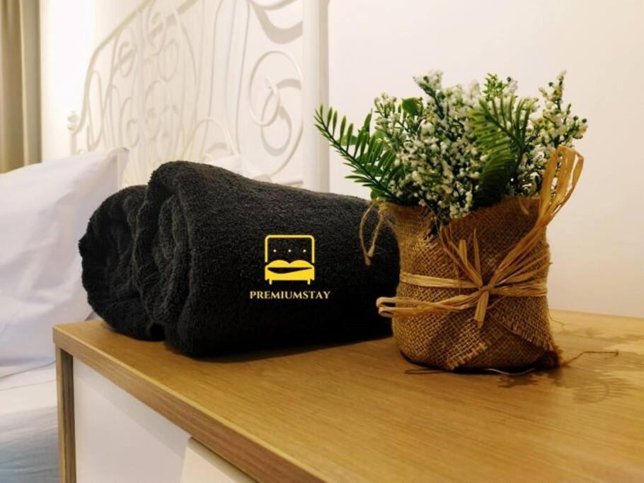 H2O Retreat Studio Home 5Min To Lrt By Premium Stay Petaling Jaya Exterior photo